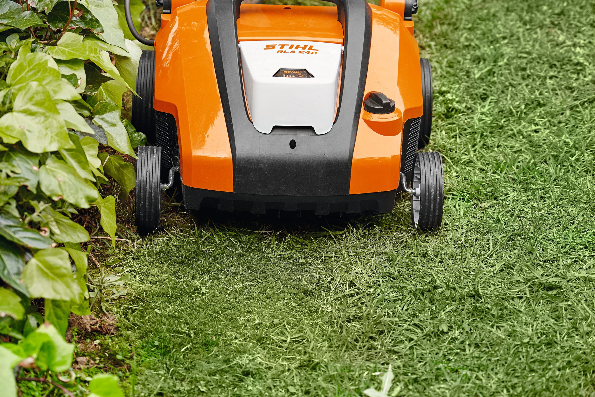STIHL RLA 240 - Akku-Vertikutierer