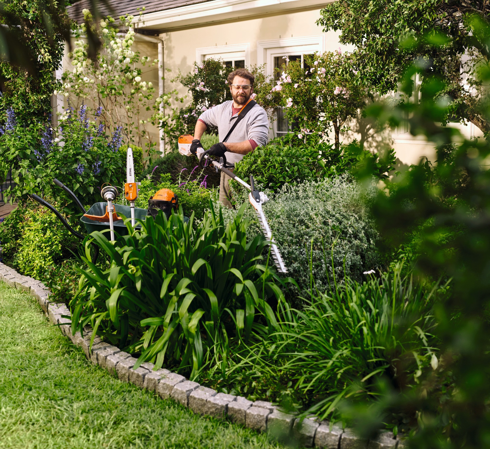STIHL KMA 80 R - Akku-Kombimotor